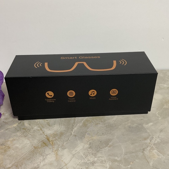 Smart glasses - Picture 1 of 3